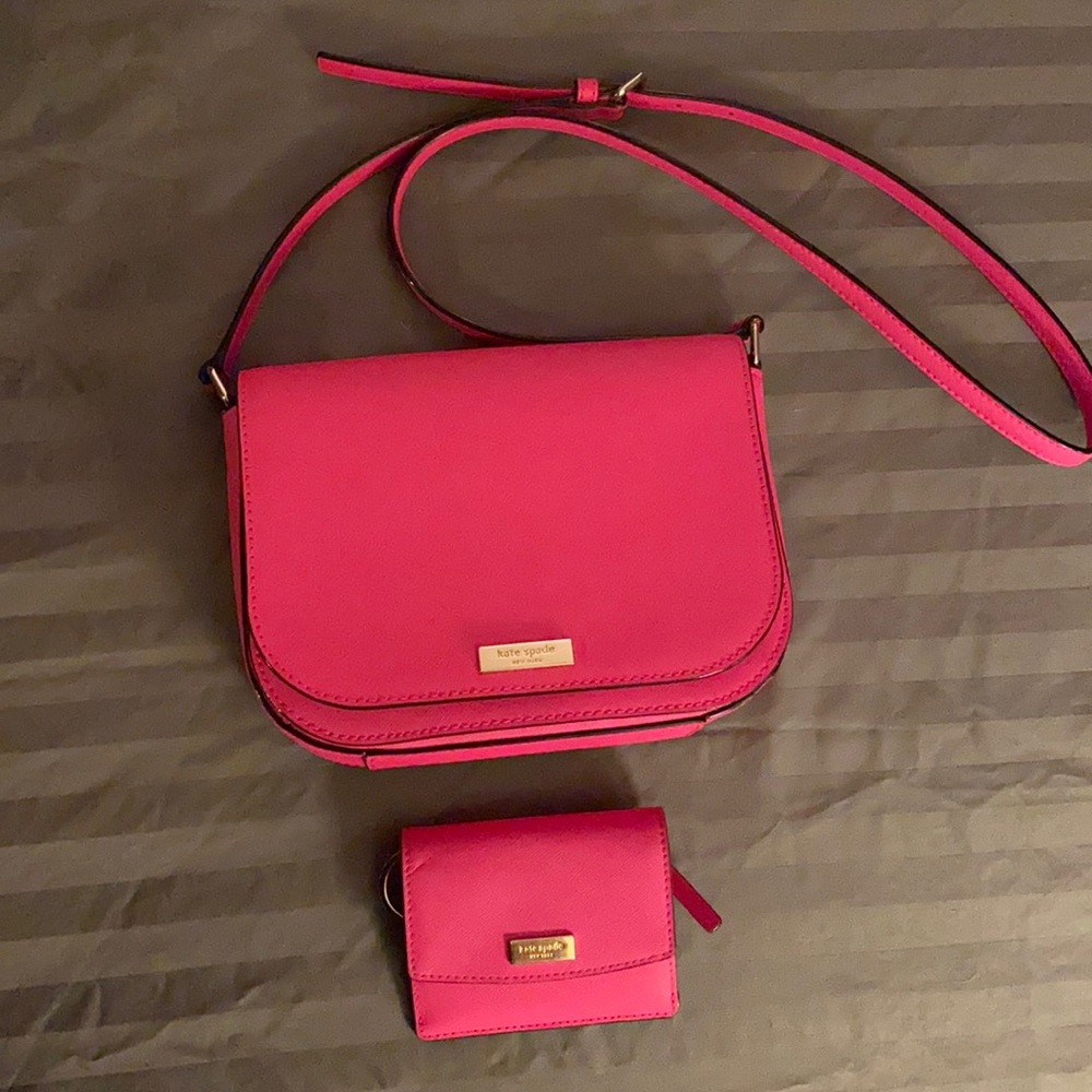 Kate Spade ♠️ Crossbody and matching wallet EUC